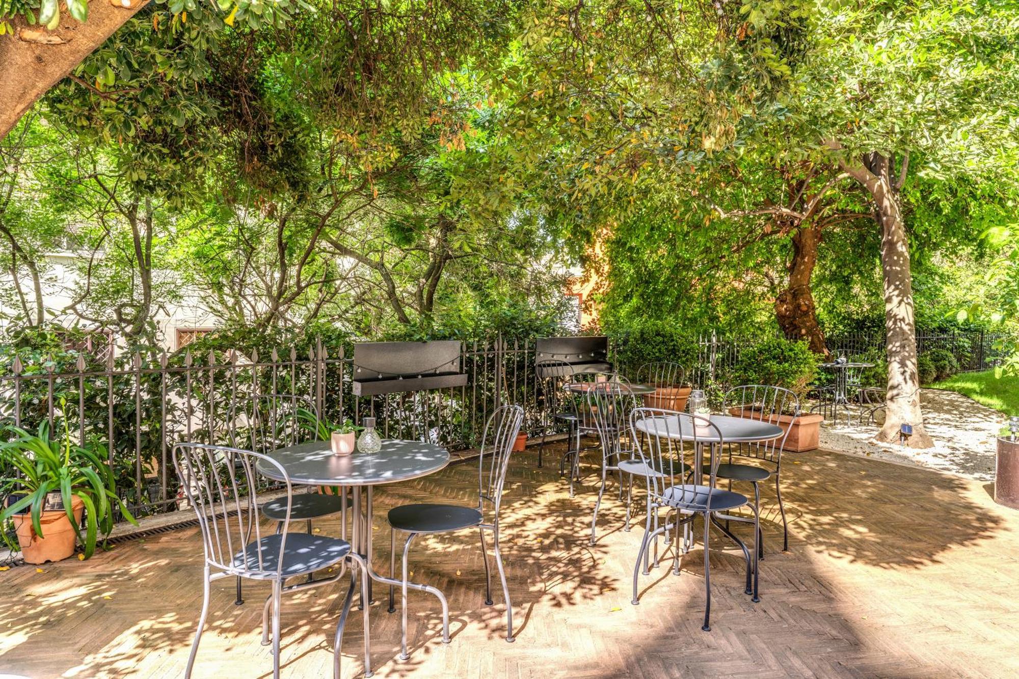 Mangili Garden Roma